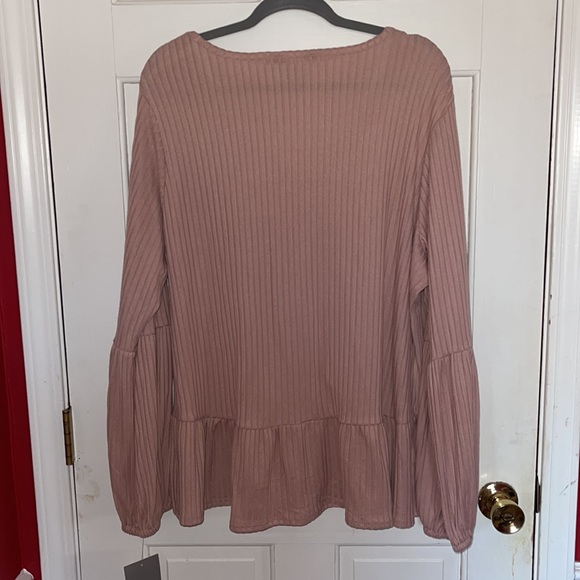 Top - Picture 8 of 8